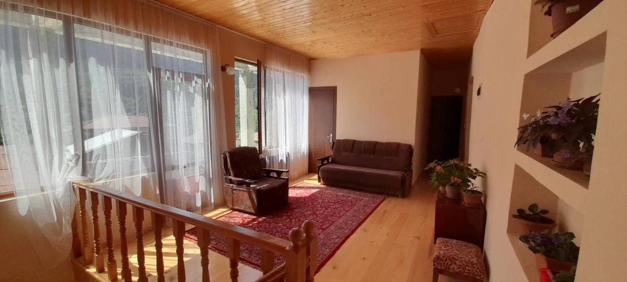 Guest House Lekhtagi Местія Екстер'єр фото